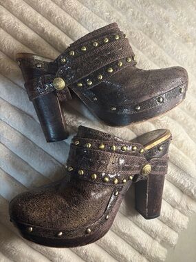 Vince Camuto Dark Brown Studded Leather Platform Mules no size tag